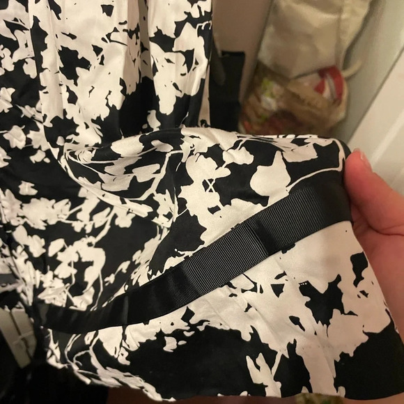 PERCEPTIONS FLORAL BUTTON FRONT DRESS - Picture 6 of 6